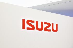 Isuzu Motors signage and logo